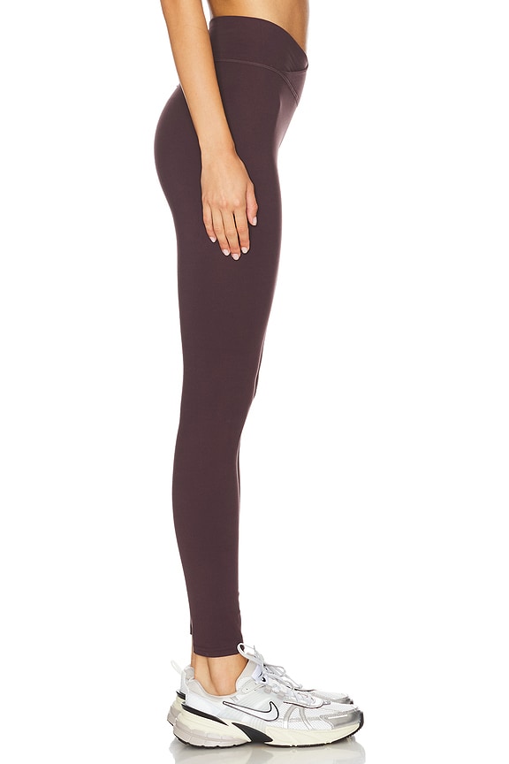 437 The V Legging
