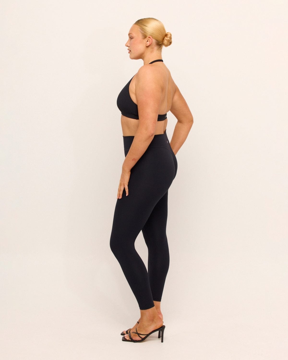 CSB Form Invisible Scrunch Leggings