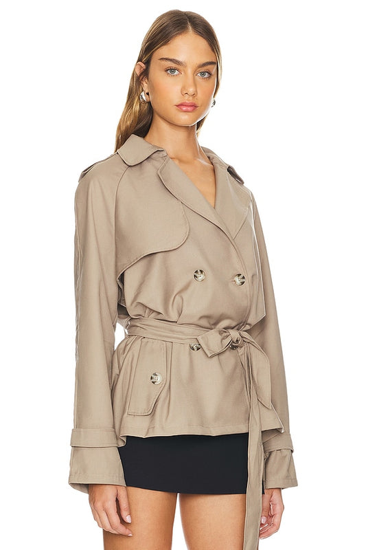Lioness Cropped Trencherous Coat