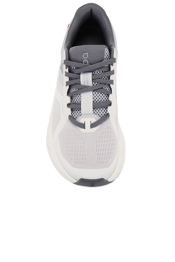 On Cloudrunner 2 Sneaker
