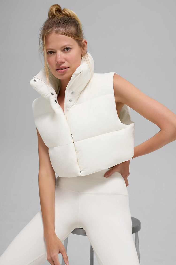 Alo Yoga Cropped Gold Rush Puffer Vest Ivory